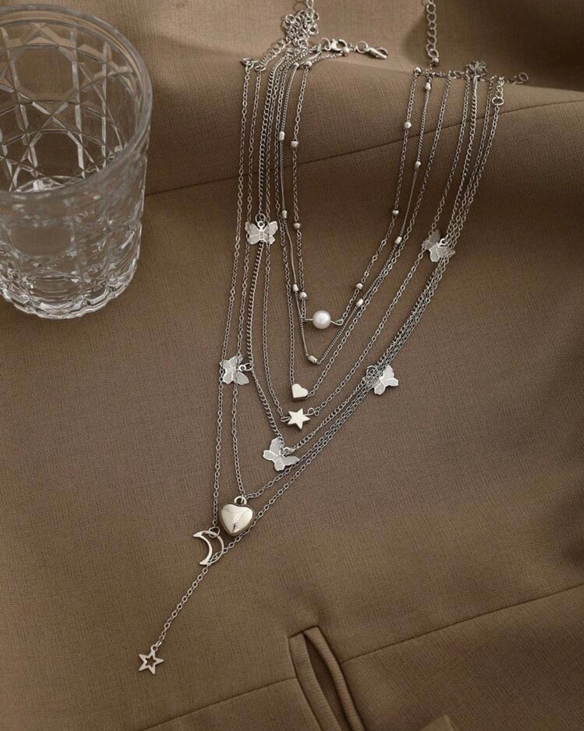 Bowknot pendant necklace