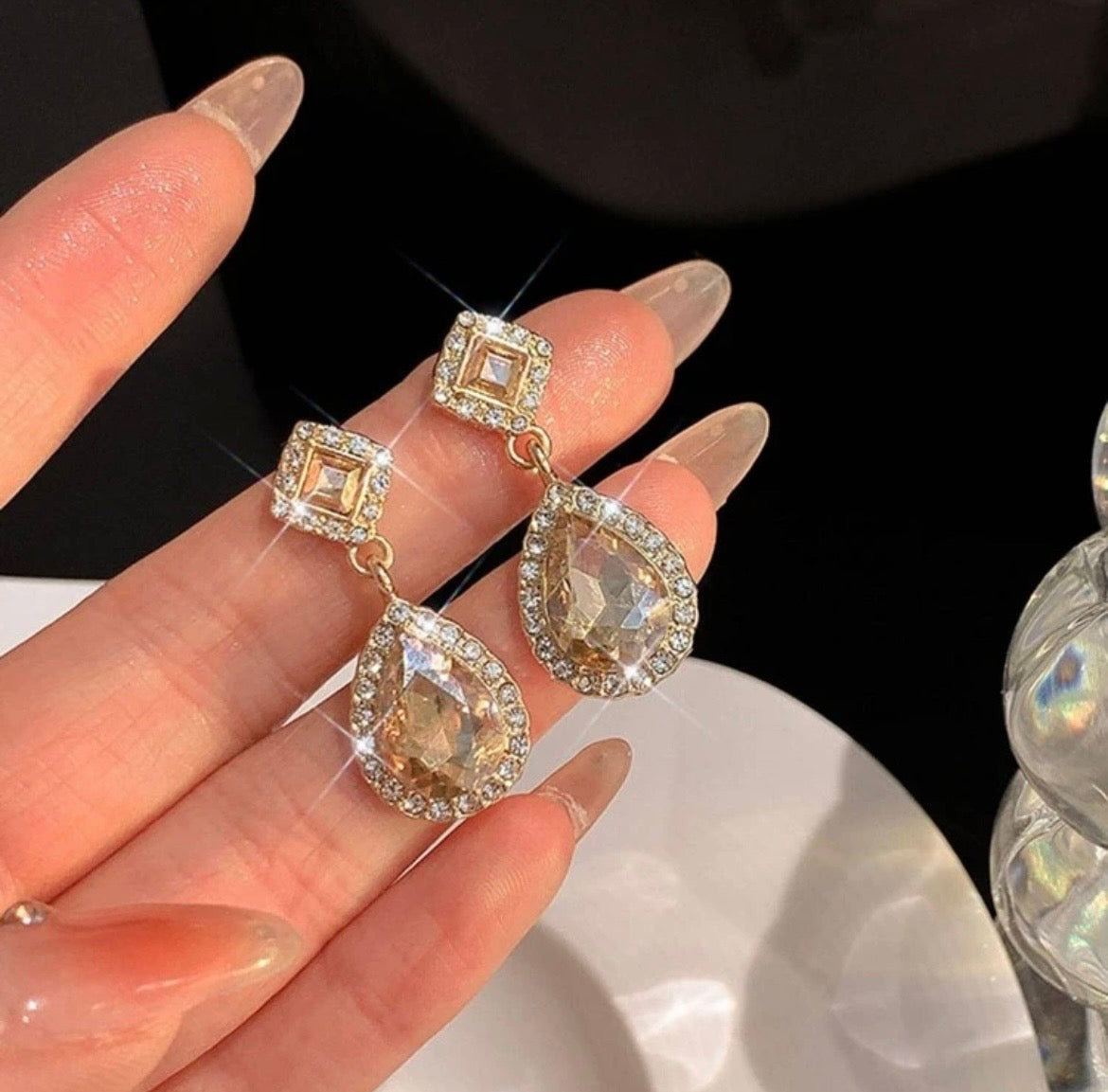 Champagne rhinestone water drop earrings