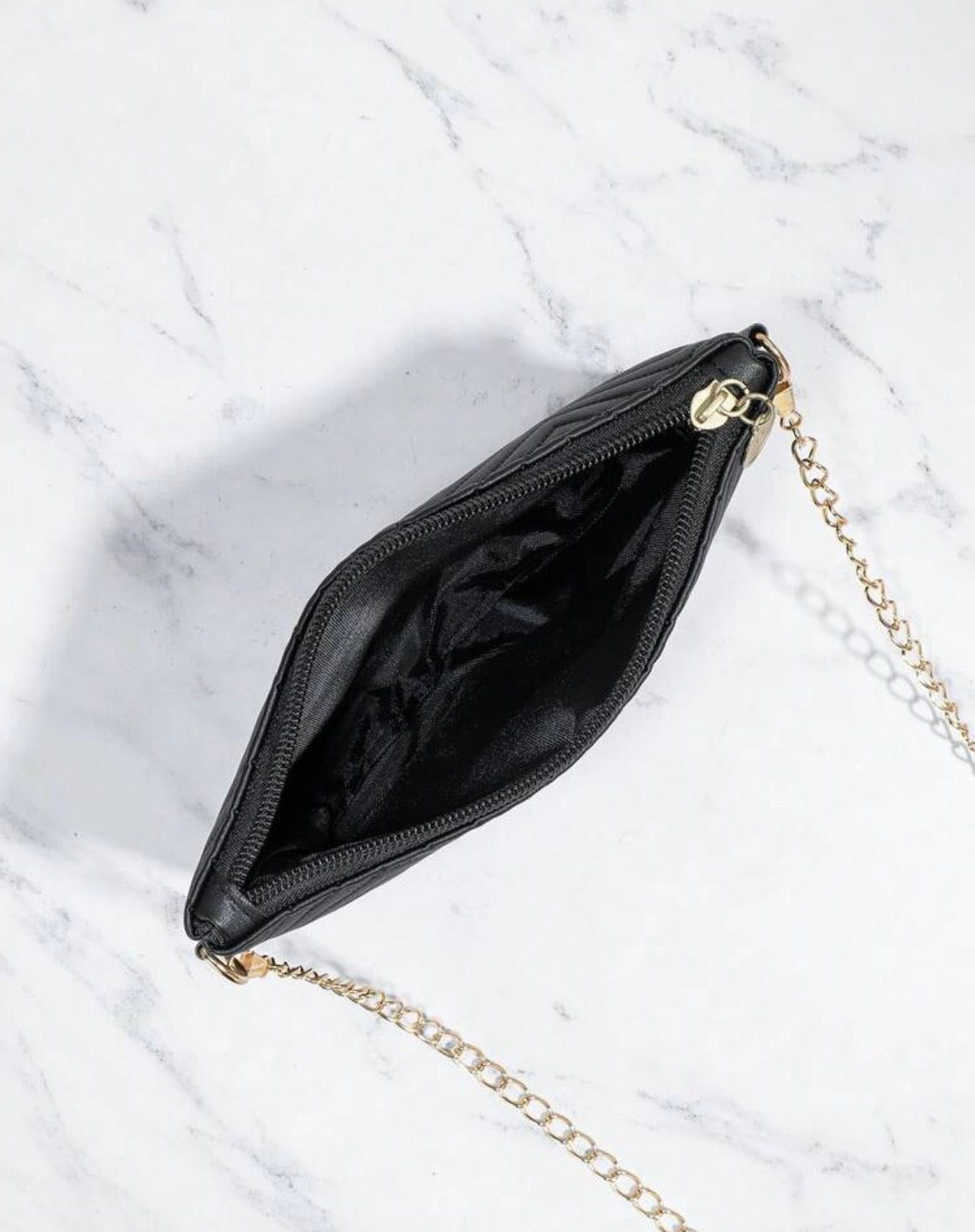Chain strap shoulder bag