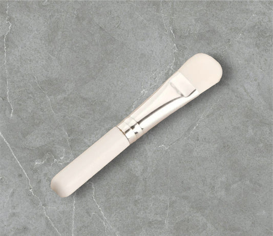 Facial mask applicator