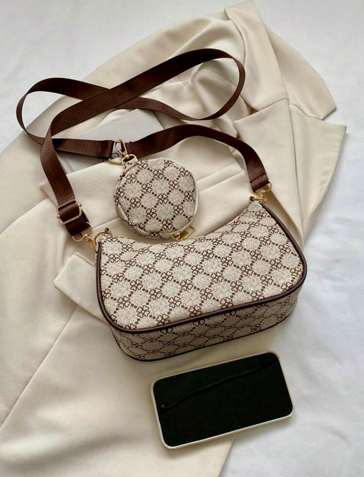 Strap shoulder bag with pouch