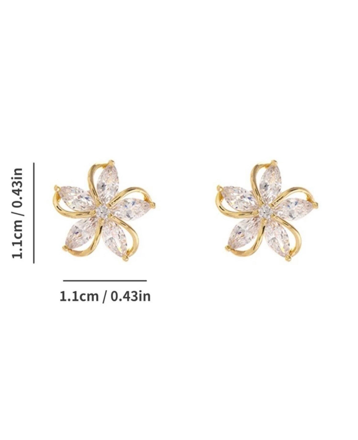 Flower stud earrings