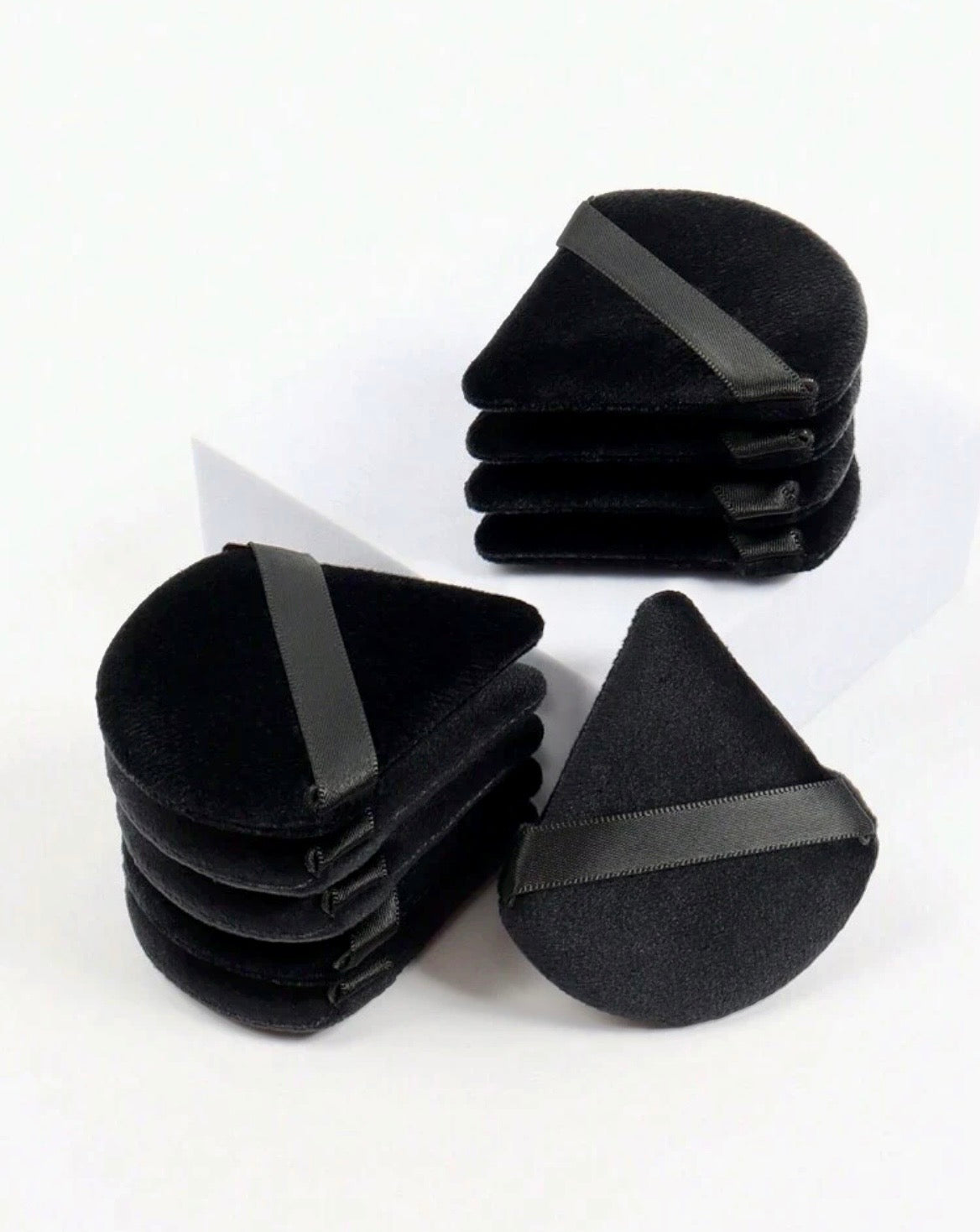 Triangle powder puff