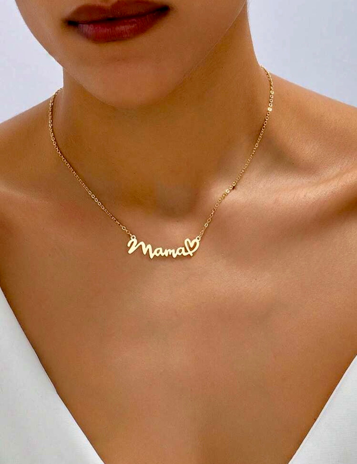 Mama heart necklace