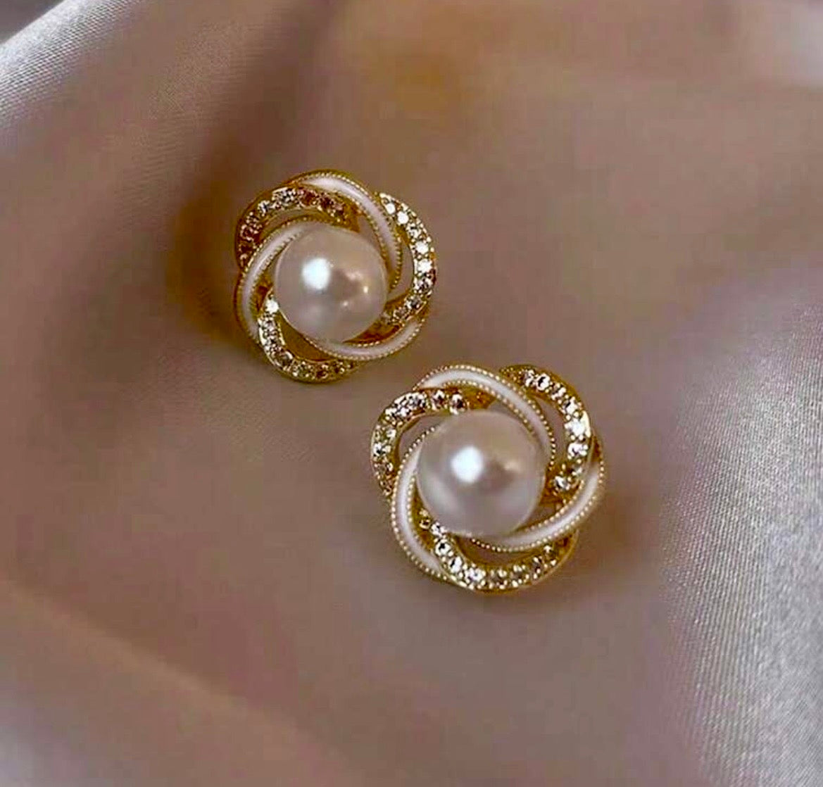 Korean faux pearl earrings