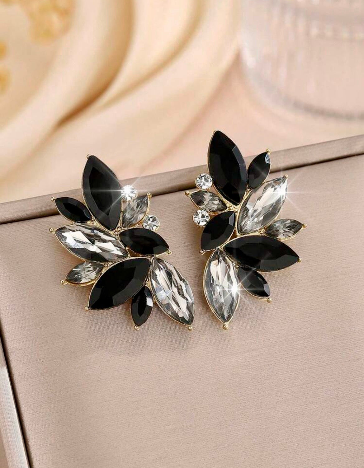 Elegant black & silver rhinestone earrings