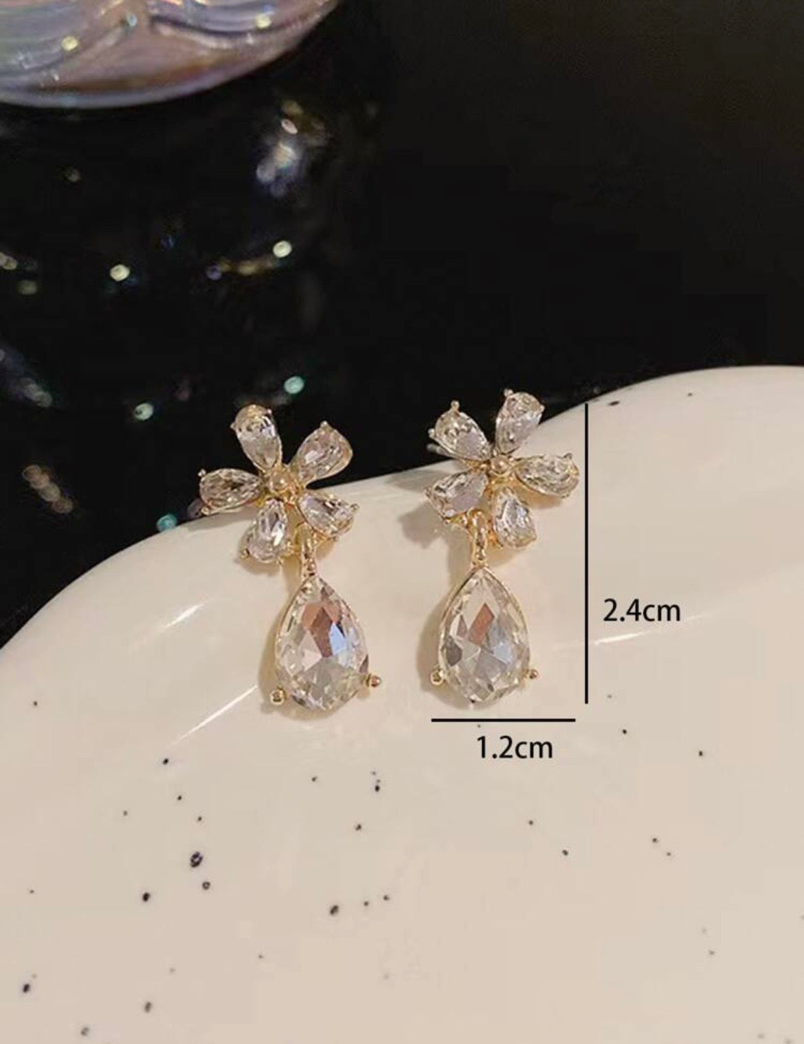 Flower rhinestone drop earrings