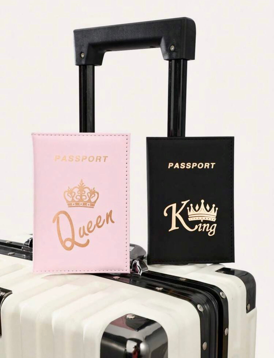 Passport holder set