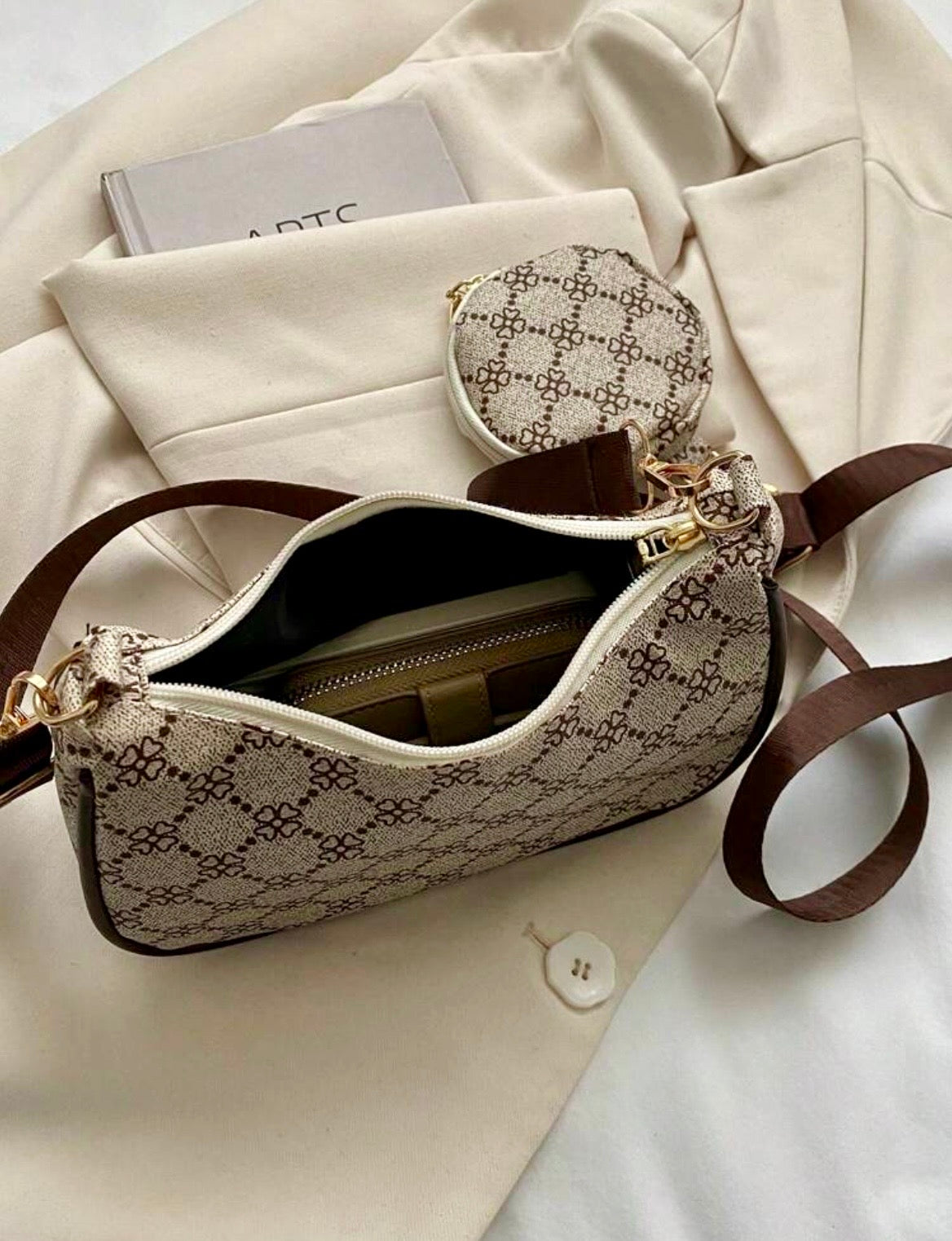 Strap shoulder bag with pouch