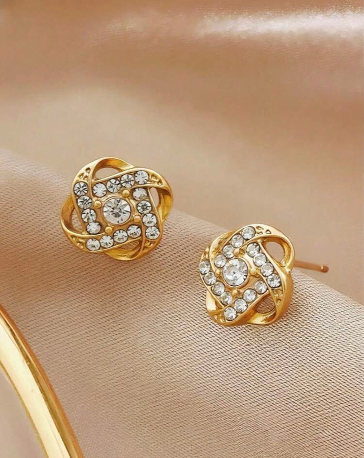 Lucky four-leaf clover stud earrings