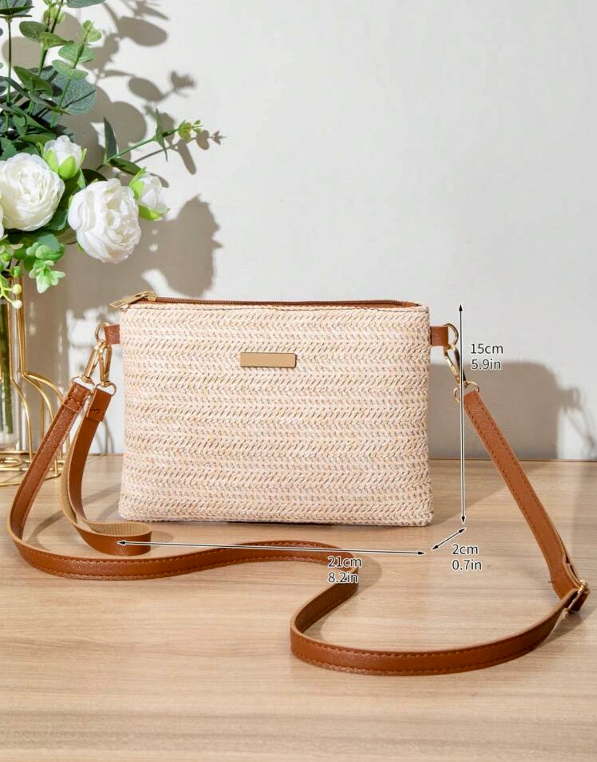 Straw woven shoulder strap bag