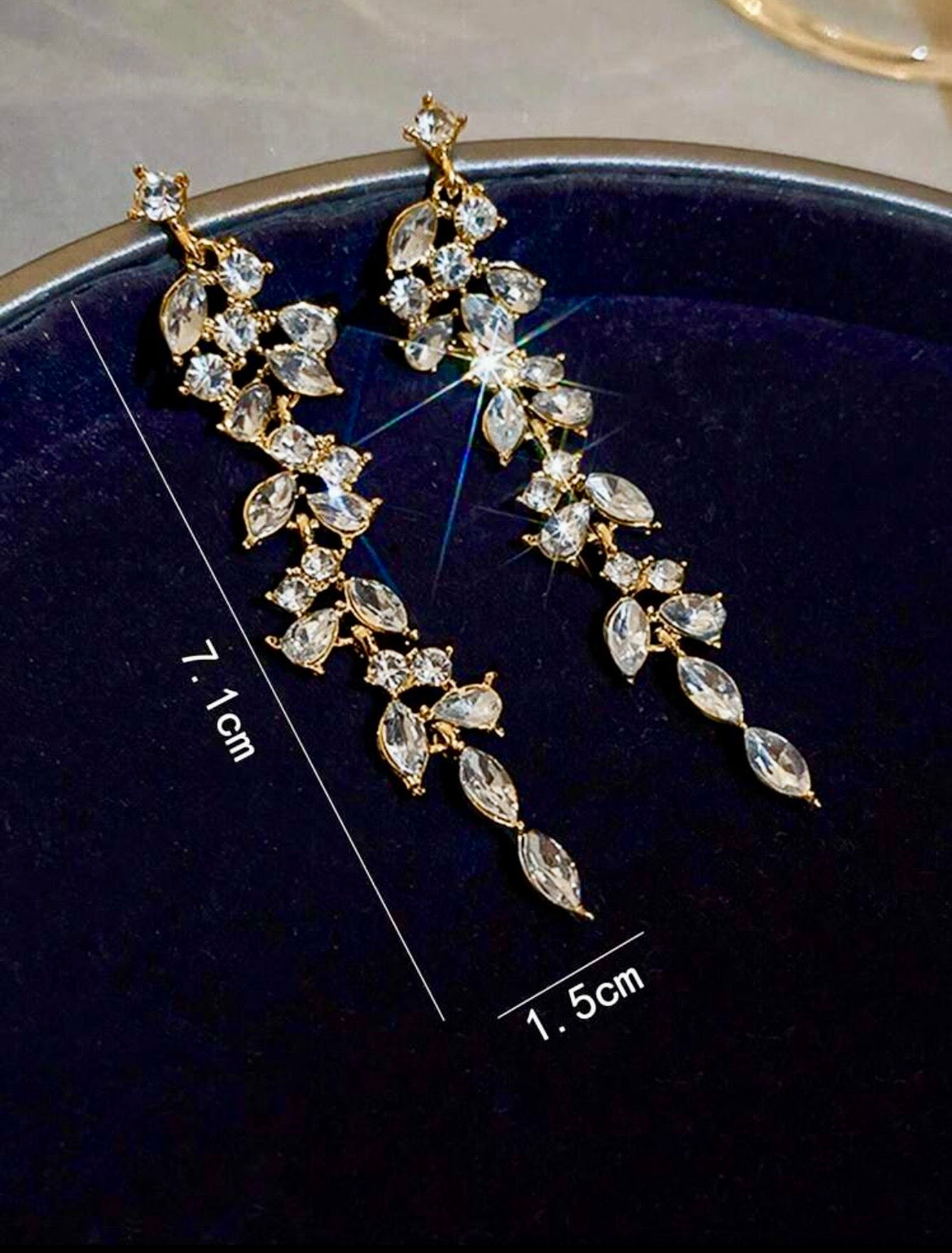 Rhinestone leaf tassel earrings