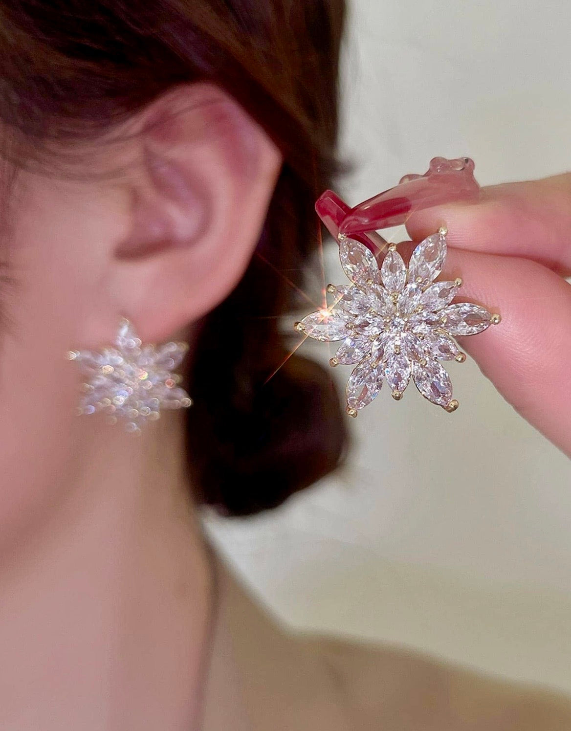 Snowflake rhinestone earrings