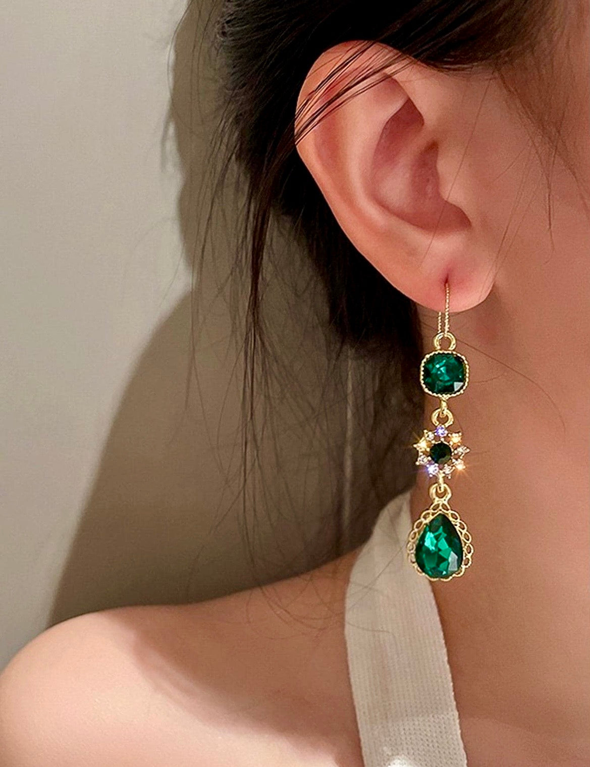 Elegant rhinestone drop earrings