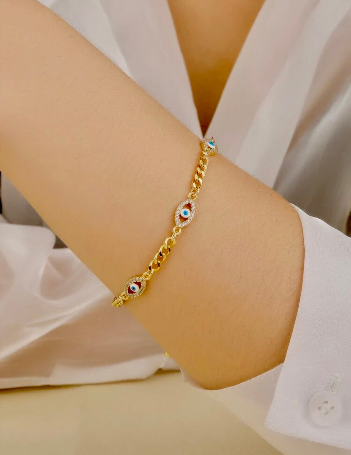 Elegant evil eye bracelet