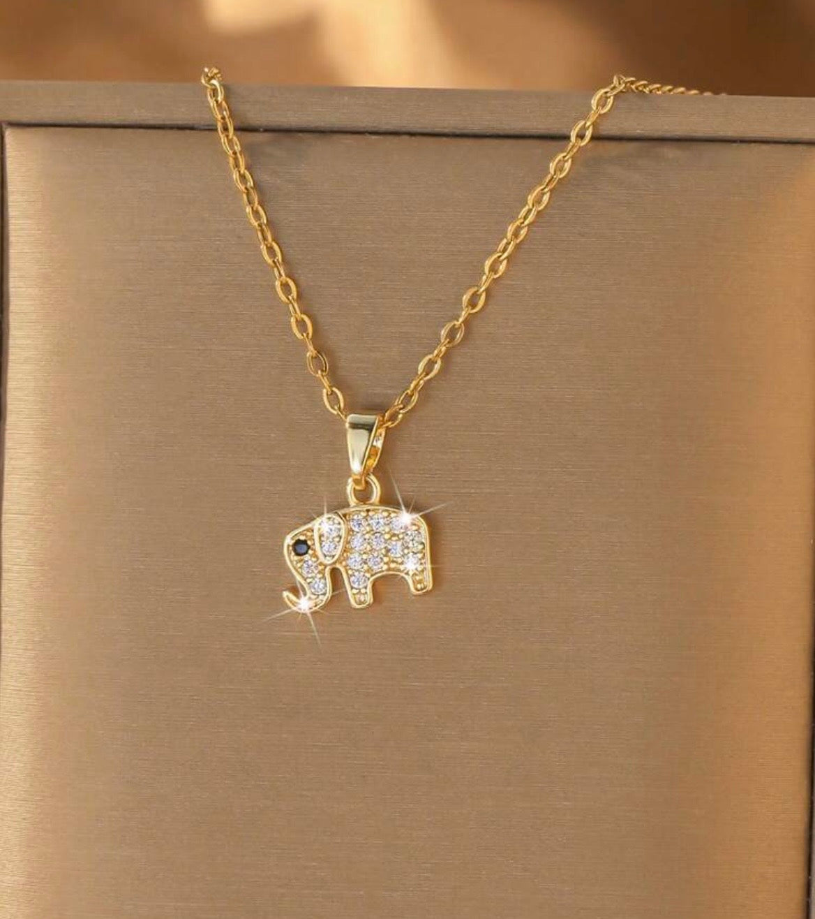 Elephant rhinestone necklace