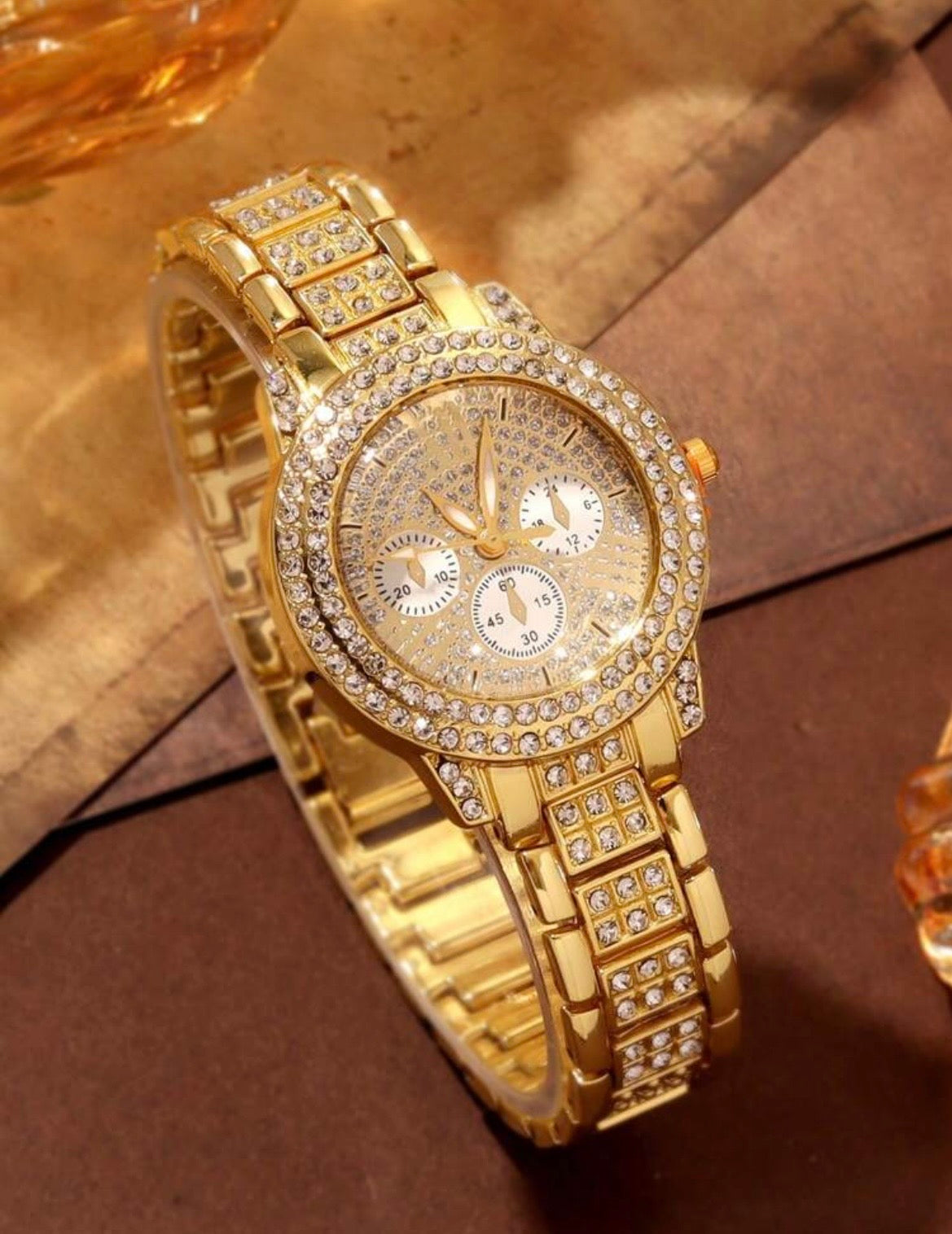 Elegant watch jewellery set