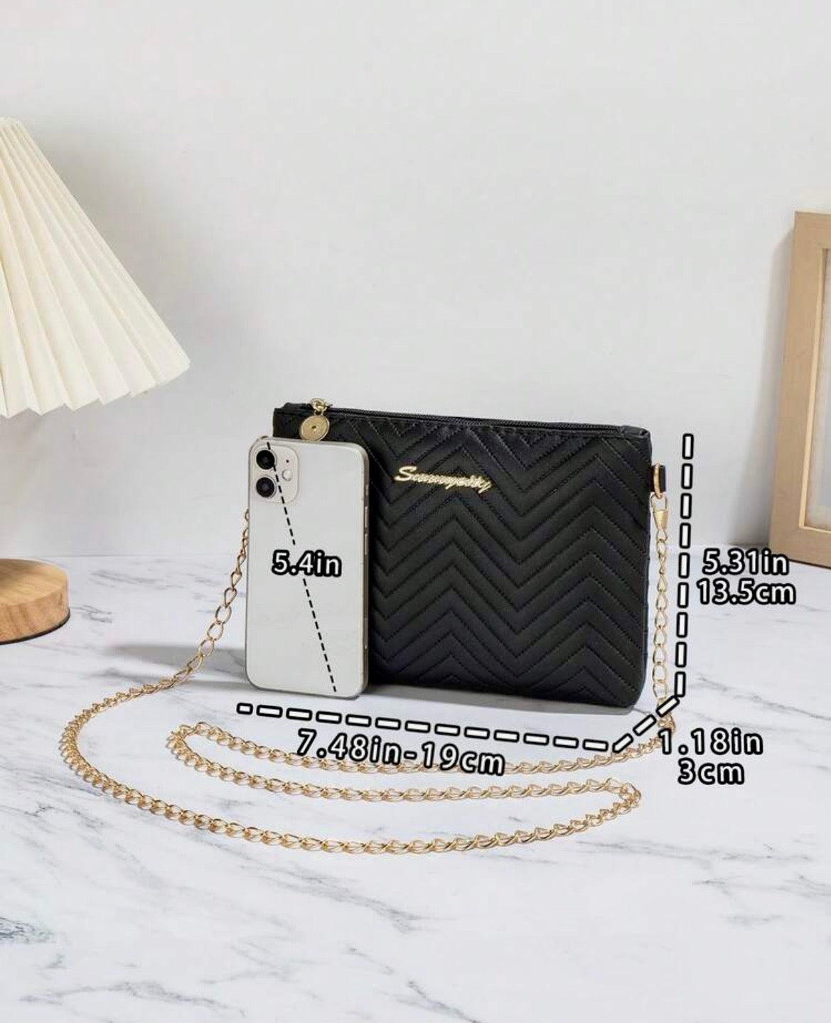 Chain strap shoulder bag