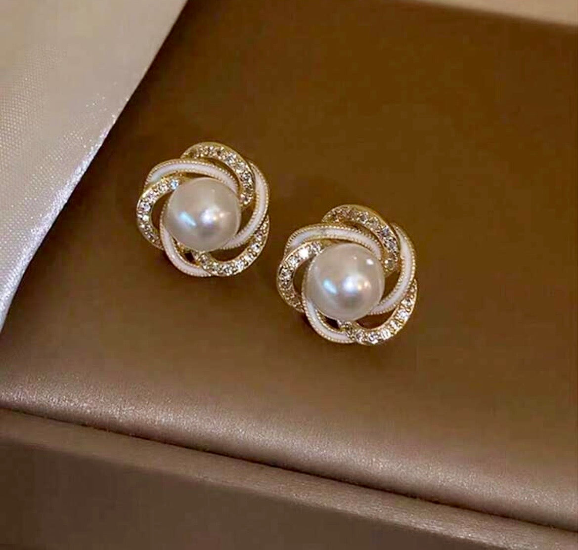 Korean faux pearl earrings