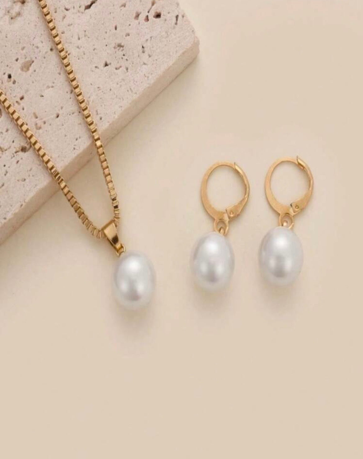 Pearl jewellery set