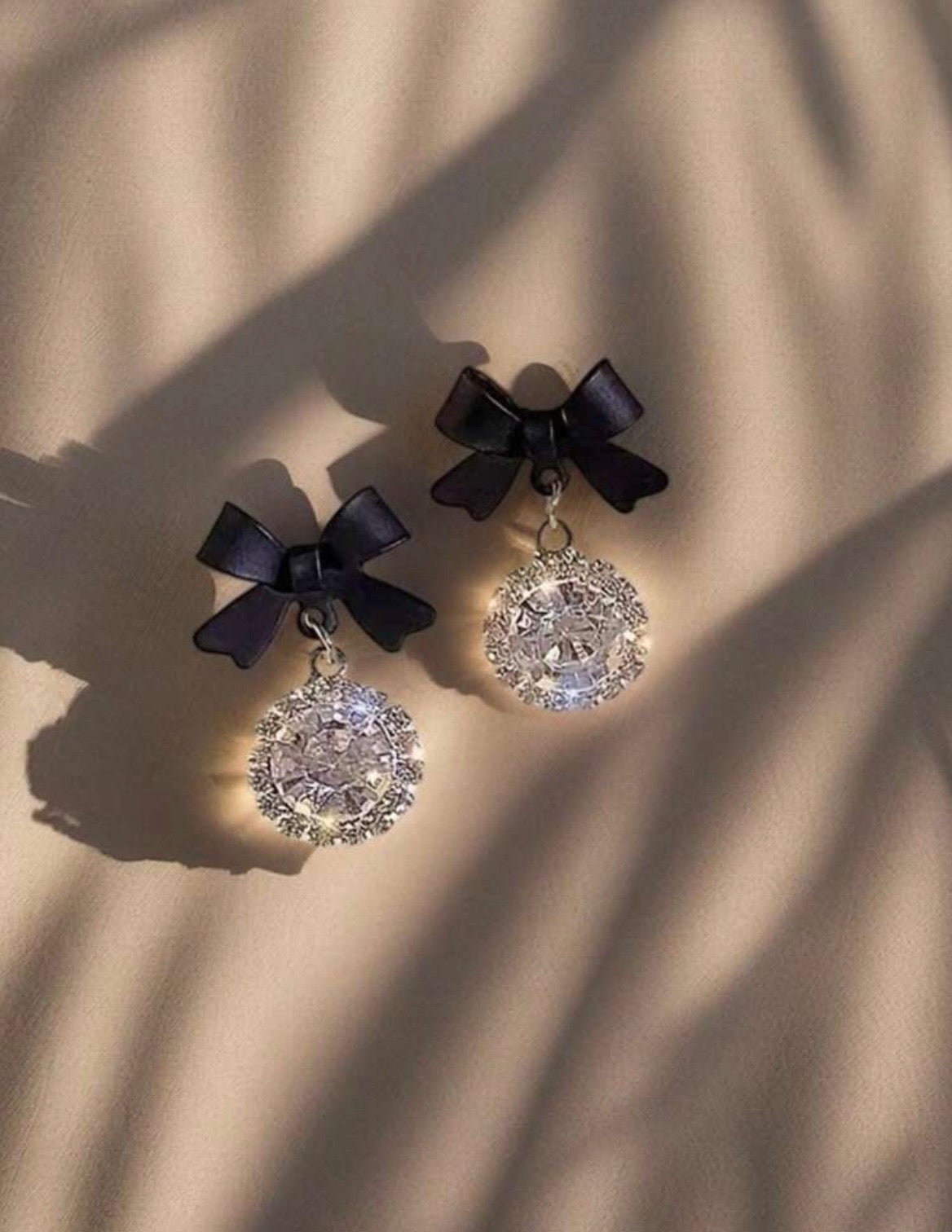 Bow drop earrings