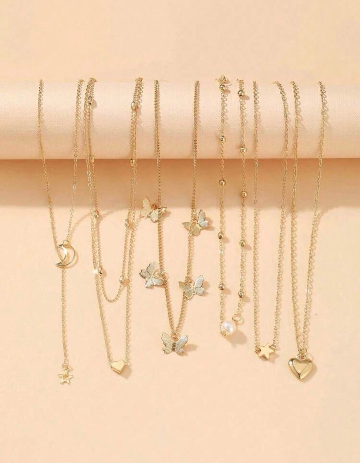 Chic necklaces